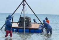 Sejumlah nelayan ketika berad pesisir pantai Tlangoh