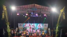 Bupati Pamekasan Dr. KH. Kholilurrahman menghadiri Festival Musik Daul sebagai bagian dari Hari Jadi ke-495.