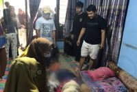 Usai menerima laporan, Polsek Pulau Panggung Polres Tanggamus langsung langsung menuju lokasi bersama tim medis.