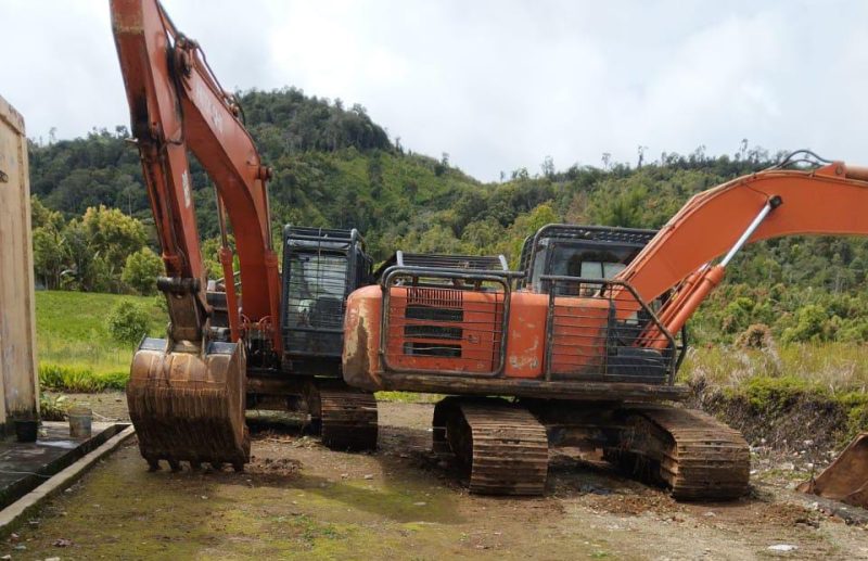 Dua unit alat berat di Polsek Jangkat dilepaskan naik trado