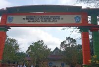 Tampak Poto gerbang sekolah SD 302/VI Bungo antoi Tabir Selatan