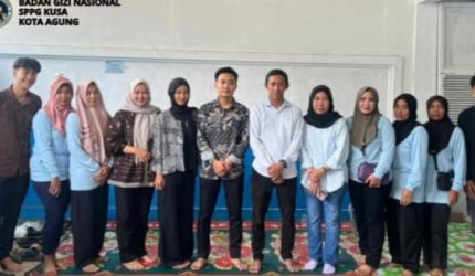 Petugas SPPG Kusa saat foto bersama