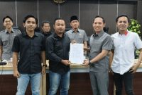 Aktivis LP3 saat melakukan audiensi ke Komisi II DPRD Pamekasan