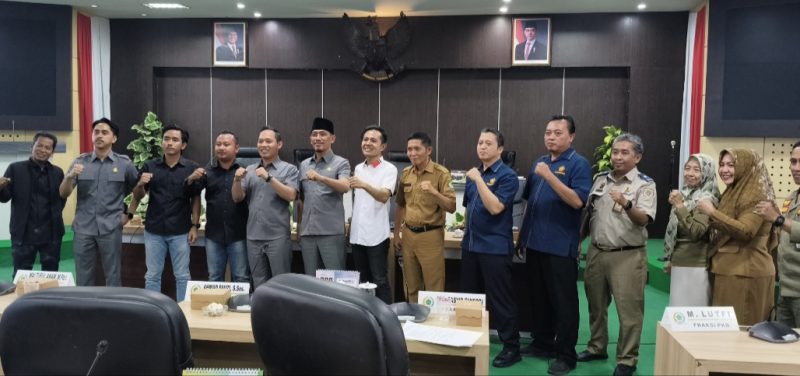 LP3 Audiensi ke Komisi II DPRD Pamekasan, hadirkan sejumlah OPD dan Bea Cukai Madura, bahas soal Sawah produktif yang dijasikan pabrik dan gudang.