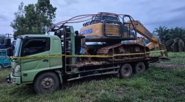 Poto alat berat di Police line dilokasi 