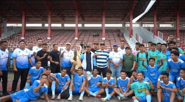 Wakil bupati Merangin saksikan pertandingan sebpak bola Tebo Merangin 