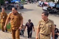 Bupati tinjau pasar lereng