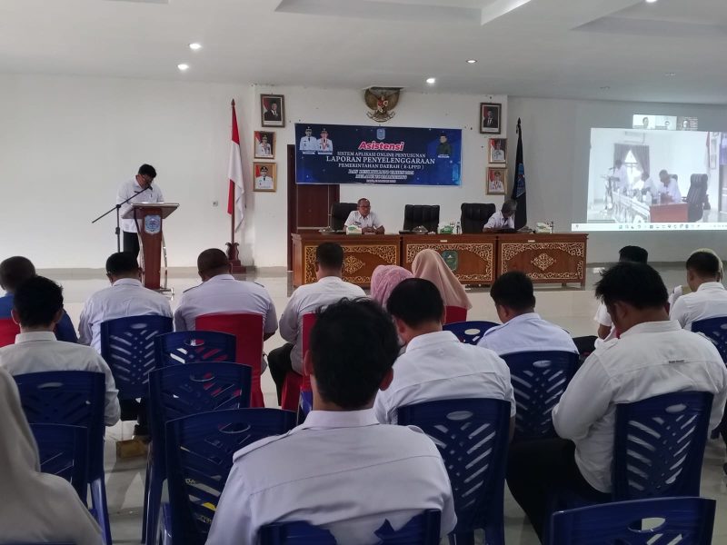 
Kegiatan Asistensi penyusunan E-LPPD dan Desk IKK LPPD ini dibuka langsung oleh Sekretaris Daerah (Sekda) Merangin, Zulhifni, di Aula Kantor Bupati Merangin lantai 4, Rabu (21/01).