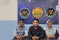 Petugas dapur SPPG Pamekasan Jungcangcang 2 Garuda Jaya Abadi, beri klarifikasi terkait menu MBG untuk siswa SMK Negeri 3 Pamekasan.