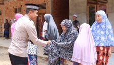 Kapolres Merangin salaman dengan payi jumpo