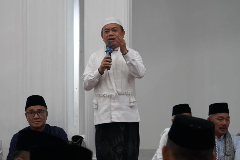 Gubernur Al Haris bersama Ka OPD melaksanakan Safari Ramadan di Mesjid Al Falah Desa Lempur Kec Gunung Raya Kab Kerinci
Sapra Wintani/Foto:  Novriansah/Video:  Erik Sutriedi/Wo Zalli)