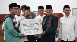 Wagub serah bantuan Diskominfo Provinsi Jambi/Dandy Ramadhan Febriwan/Foto: Harun Al Rasyid/Video: Reno S