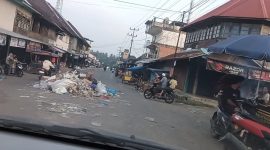 Tumpukan sampah Pasar Rantau Panjang Kecamatan Tabir 