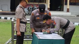 Serah terima jabatan 