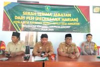 Arsan kembali menjabat Kepala Desa Kangayan, Sumenep, usai menjalani hukuman 8 bulan kasus ijazah. Keputusan ini memicu polemik dan pertanyaan publik soal legitimasi kepemimpinannya.
