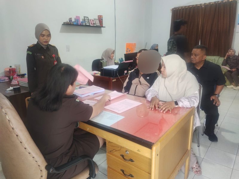 Polisi Sarolangun limpahkan kasus tersangka tambang Ilegal ke Jaksa bukti komitmen penegak hukum 