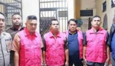 Kepsek SMAN 6 bersama rekannya ditahan setelah ditetapkan tilep dana bos