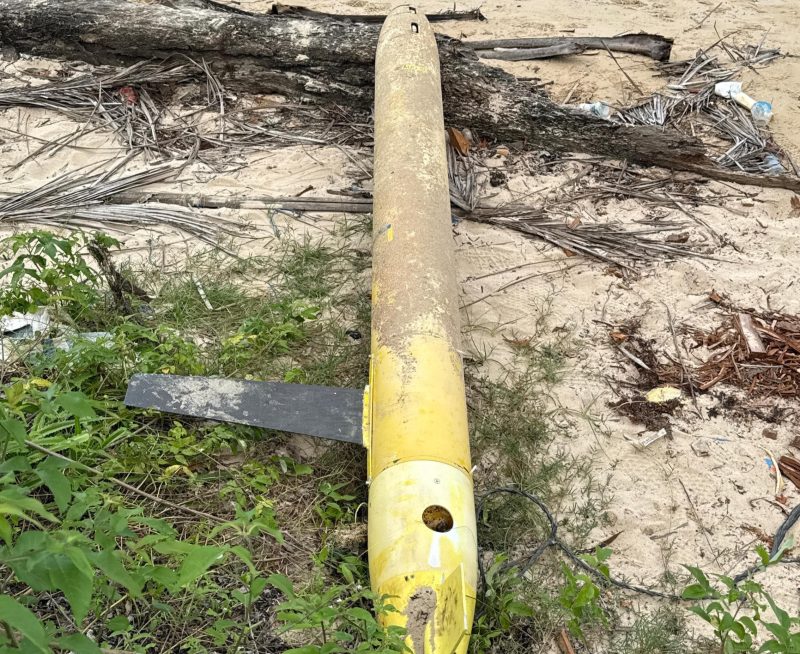 Benda misterius ditemukan di perairan Sumenep, tepatnya Dusun Aenglombi Desa Torjek Kec. Kangayan Pulau Kangean Sumenep